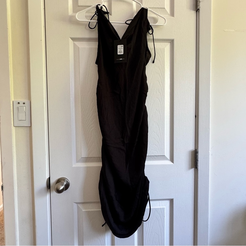 Black Dress Size XL come pull my strings fashion nova